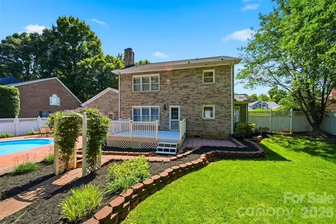 1948 Twin Ponds Drive Hickory NC 28602