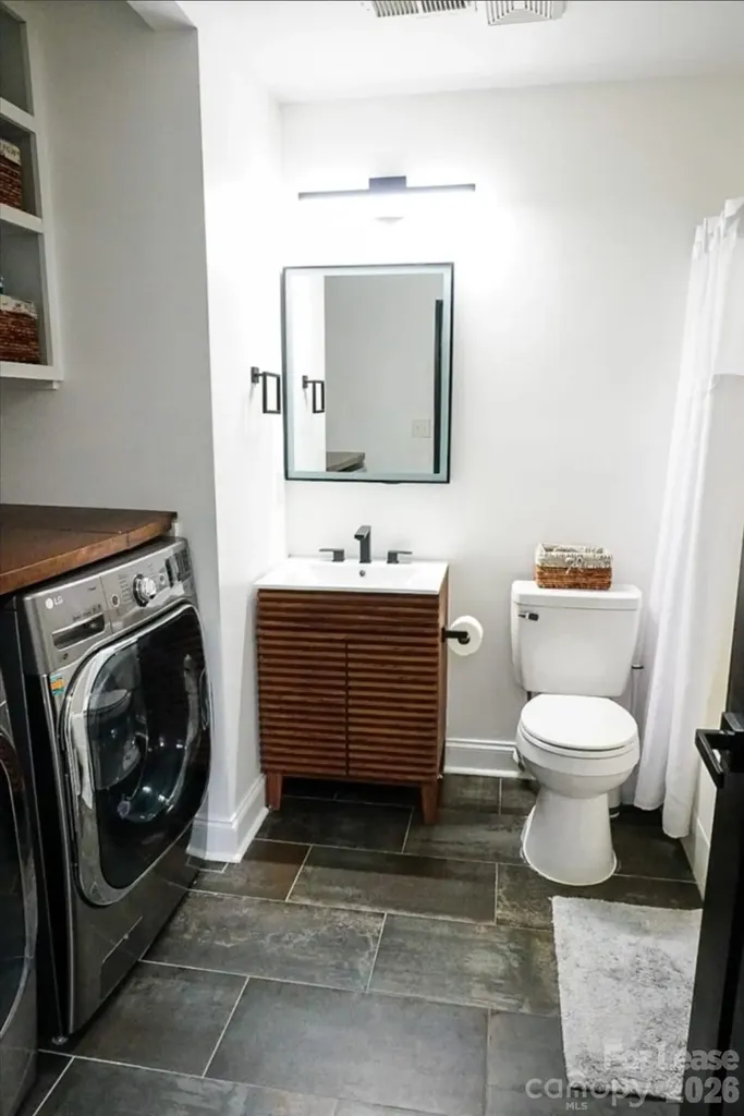 909 Highland Mist Lane Charlotte NC 28215