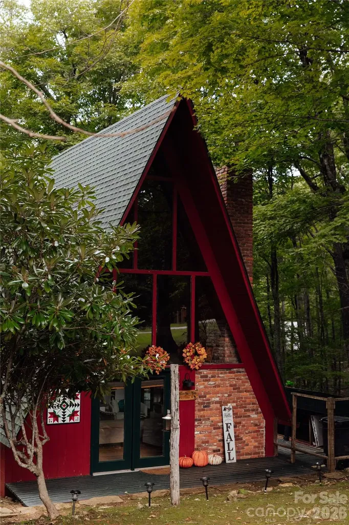 201 Hampton Gap Drive Mars Hill NC 28754