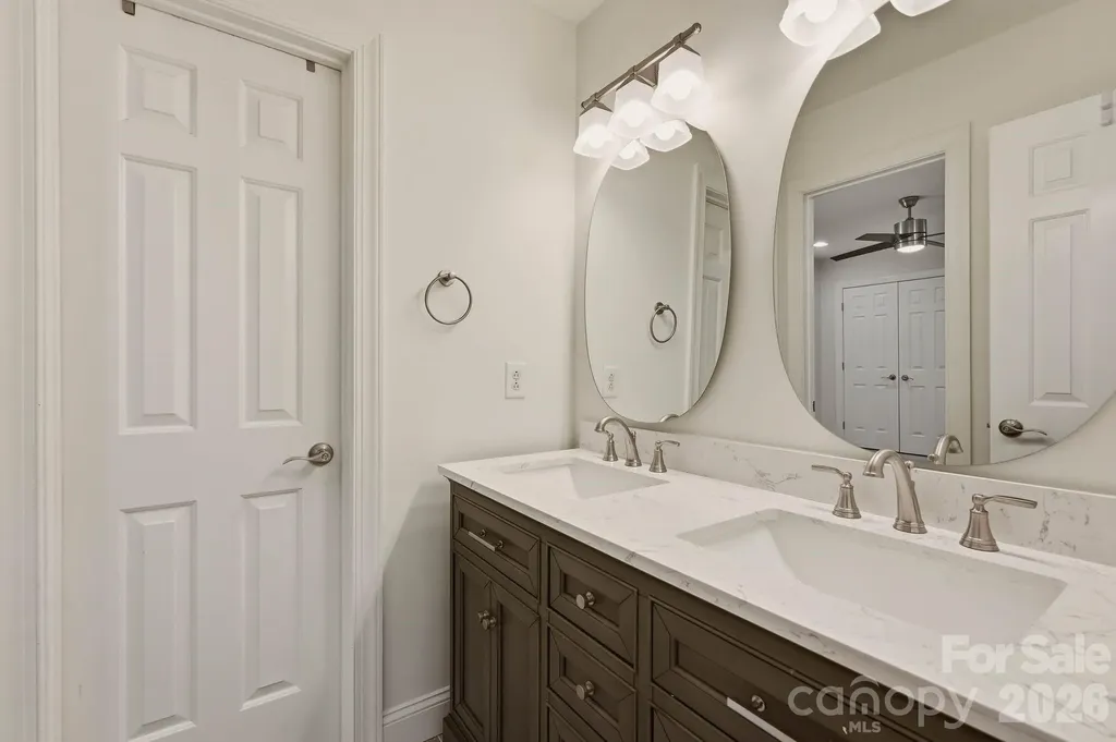 7205 Watersreach Lane Charlotte NC 28277