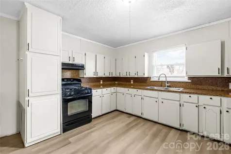 257 Jefferson Street Statesville NC 28677