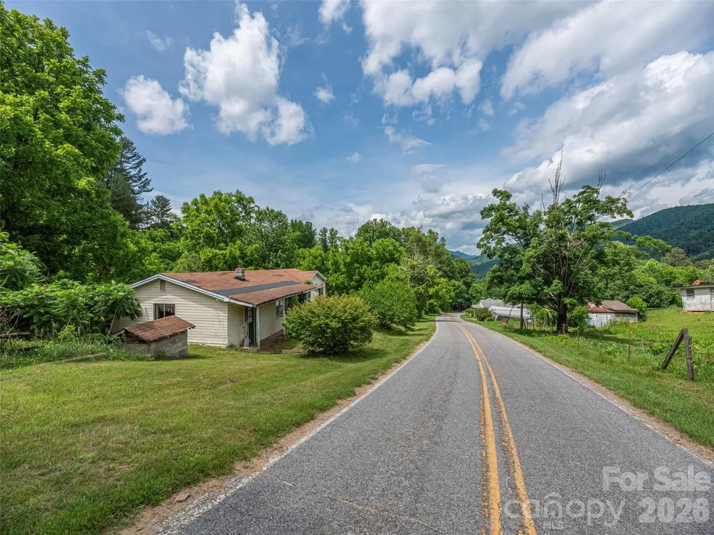 5622 Dutch Cove Road Canton NC 28716