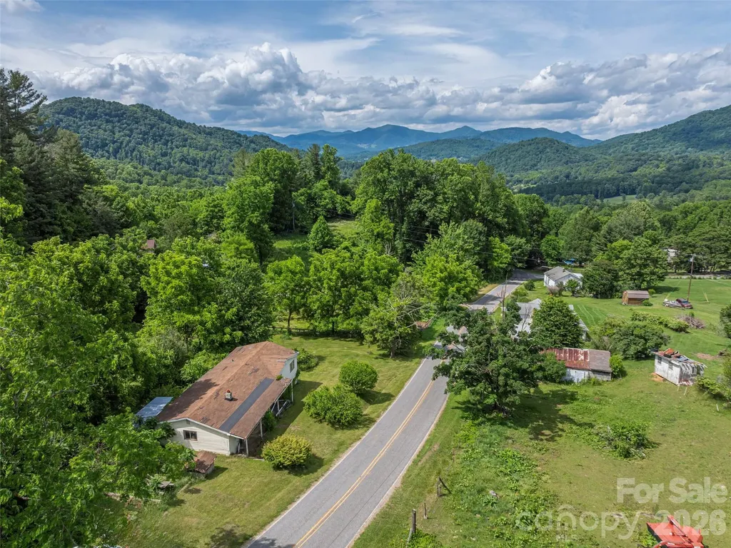 5622 Dutch Cove Road Canton NC 28716