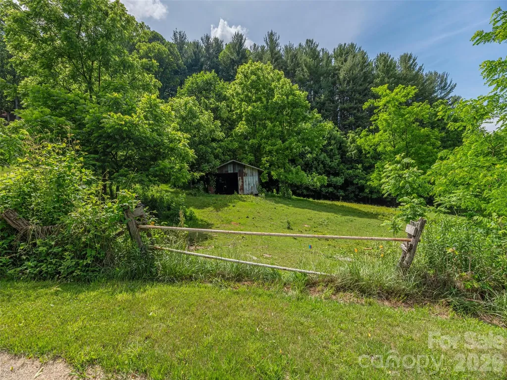 5622 Dutch Cove Road Canton NC 28716