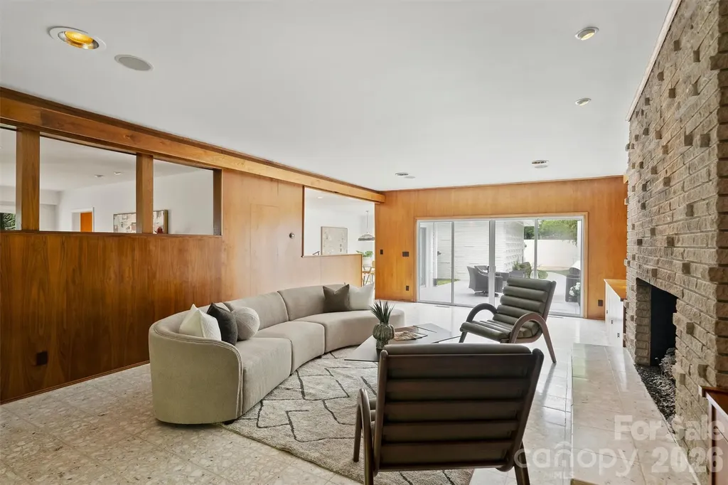 1818 Cloister Drive Charlotte NC 28211