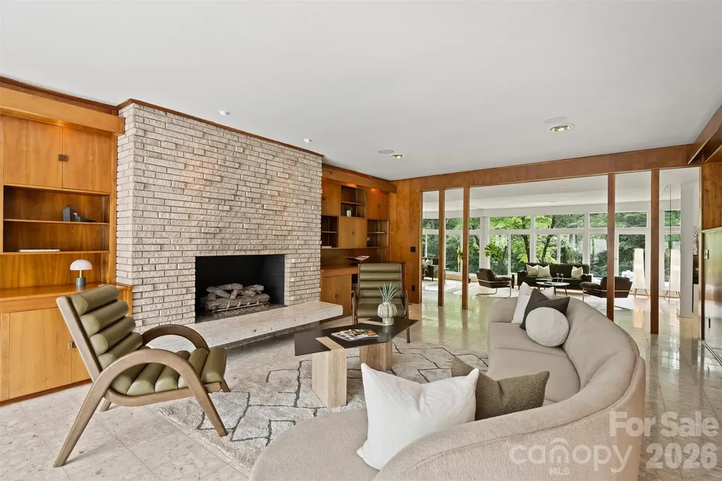1818 Cloister Drive Charlotte NC 28211