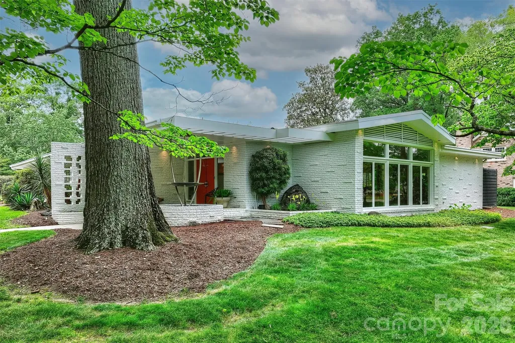 1818 Cloister Drive Charlotte NC 28211