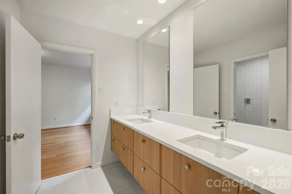 1818 Cloister Drive Charlotte NC 28211