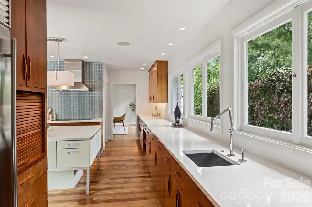 1818 Cloister Drive Charlotte NC 28211