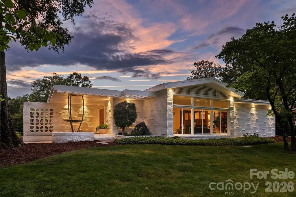 1818 Cloister Drive Charlotte NC 28211