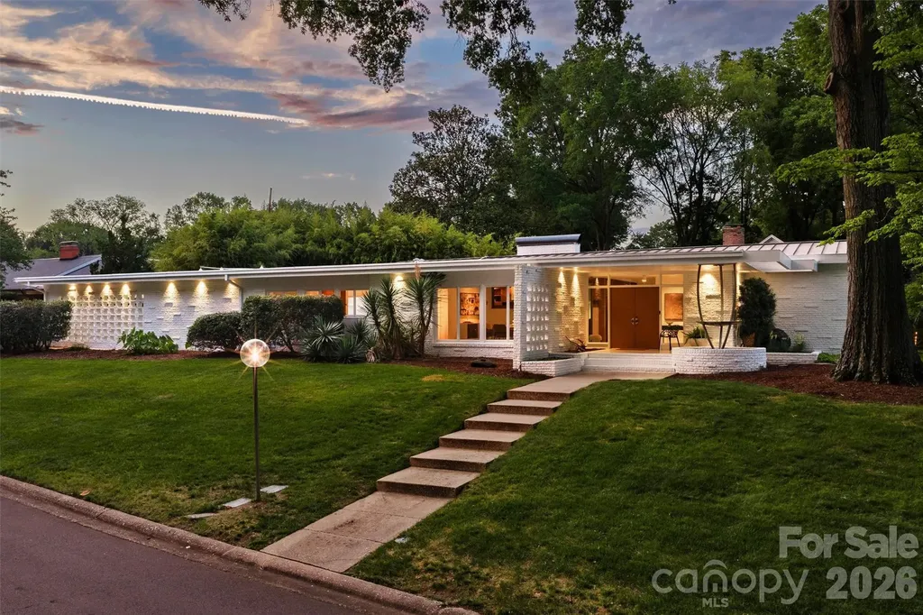 1818 Cloister Drive Charlotte NC 28211