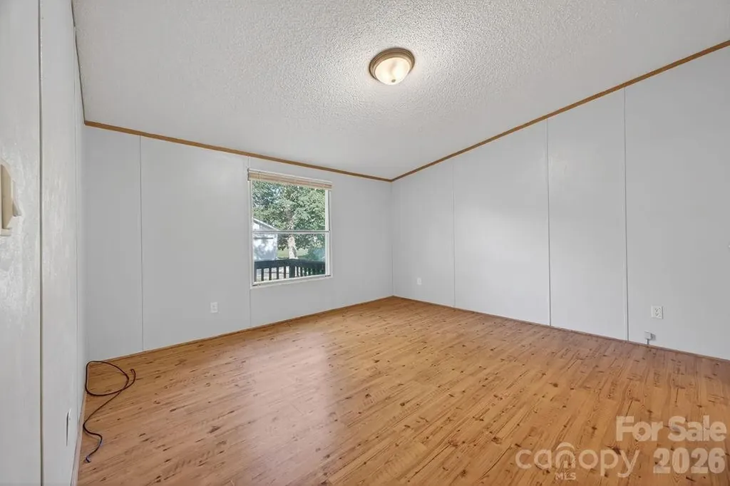 403 Doliver Drive Horse Shoe NC 28742