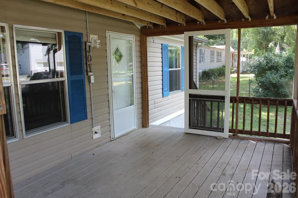 403 Doliver Drive Horse Shoe NC 28742
