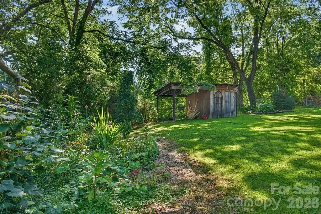 403 Doliver Drive Horse Shoe NC 28742