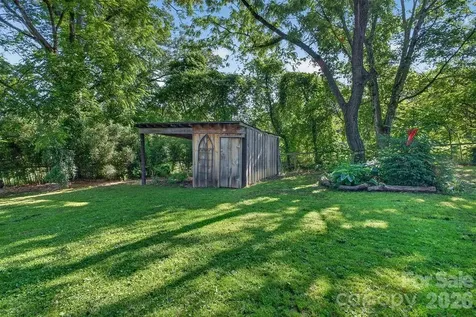 403 Doliver Drive Horse Shoe NC 28742