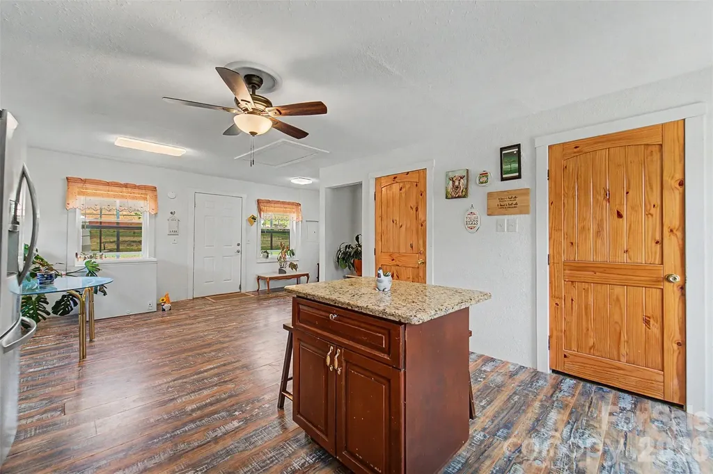 3325 Packs Mountain Road Murphy NC 28906