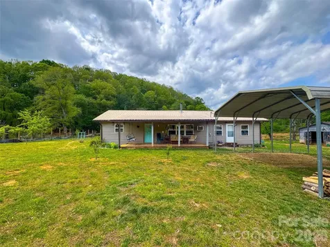 3325 Packs Mountain Road Murphy NC 28906