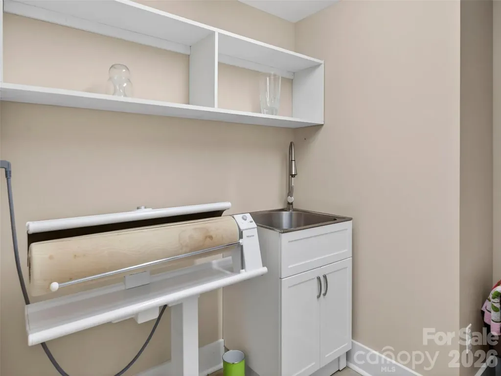 52 Melody Lane Saluda NC 28773