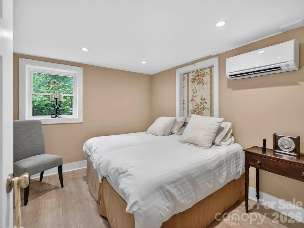 52 Melody Lane Saluda NC 28773