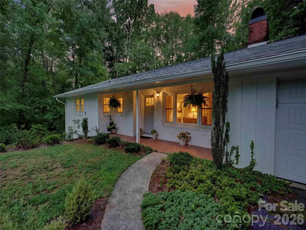 52 Melody Lane Saluda NC 28773