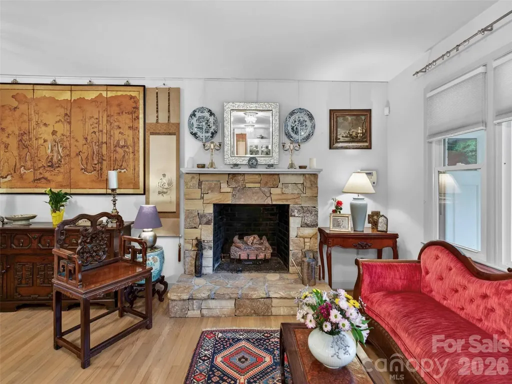 52 Melody Lane Saluda NC 28773