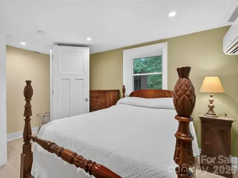 52 Melody Lane Saluda NC 28773