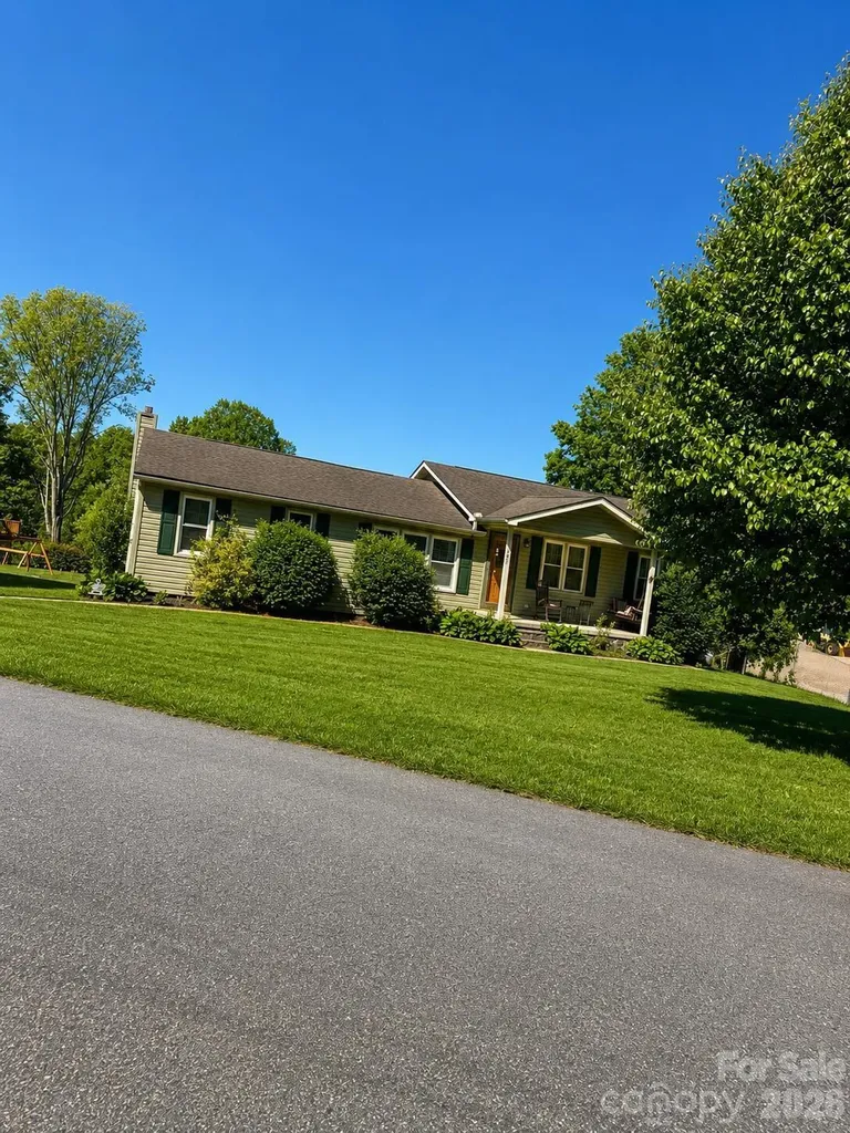 102 Phillips Road Spruce Pine NC 28777