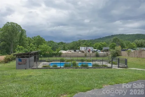 102 Phillips Road Spruce Pine NC 28777
