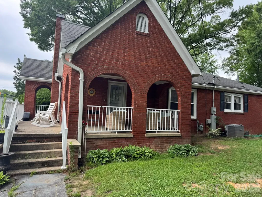 1303 Lane Street Kannapolis NC 28083
