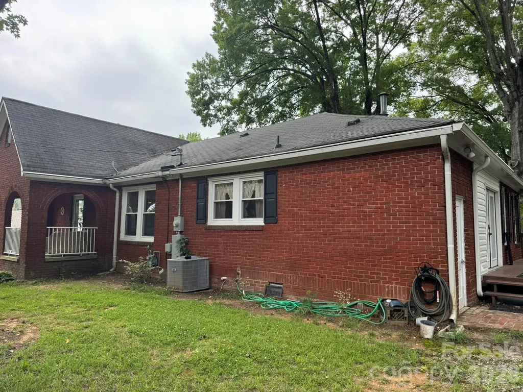 1303 Lane Street Kannapolis NC 28083