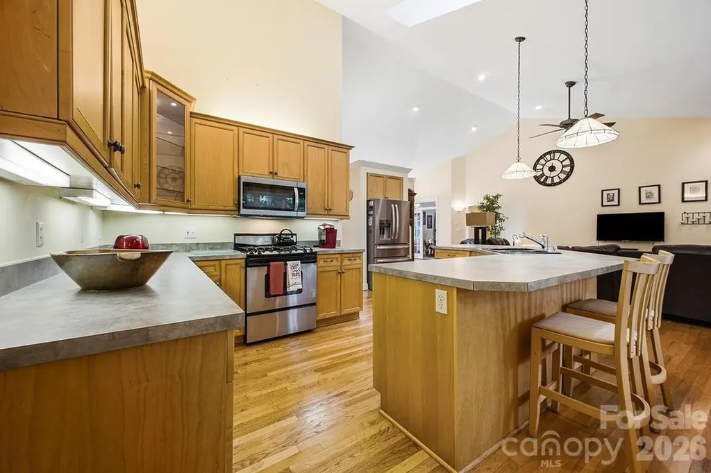 3121 Cove Loop Road Hendersonville NC 28739