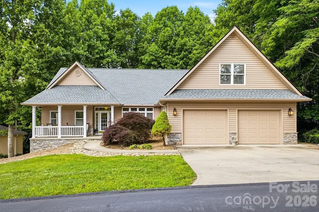 3121 Cove Loop Road Hendersonville NC 28739