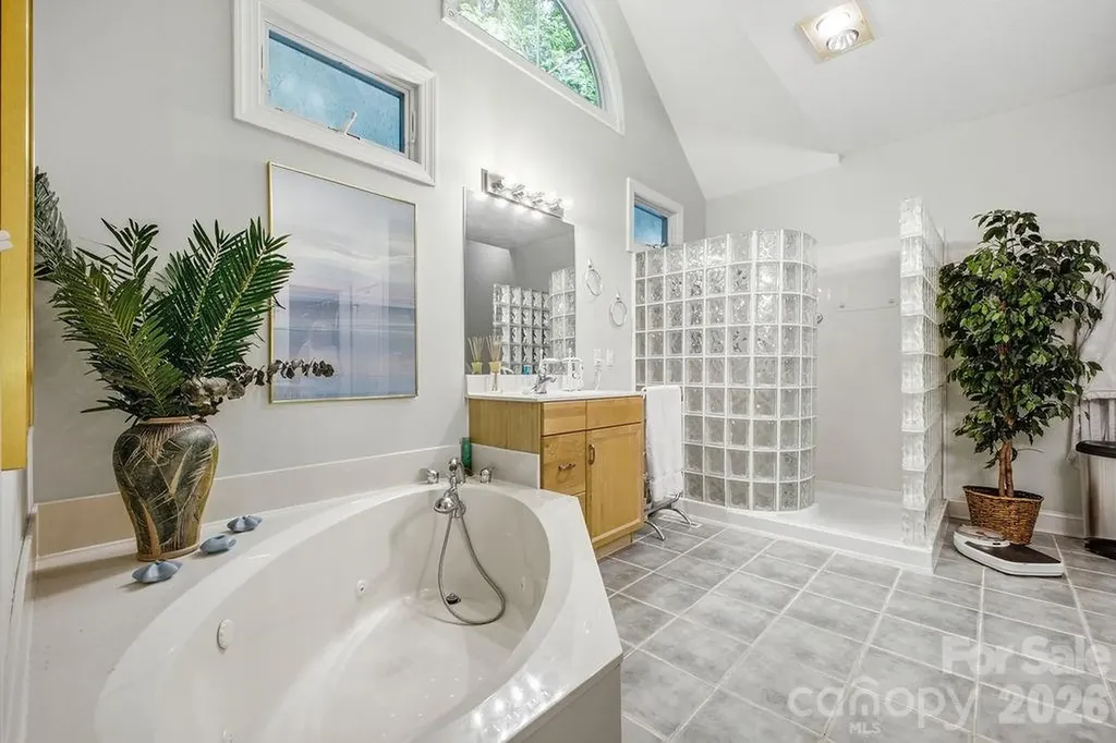 3121 Cove Loop Road Hendersonville NC 28739