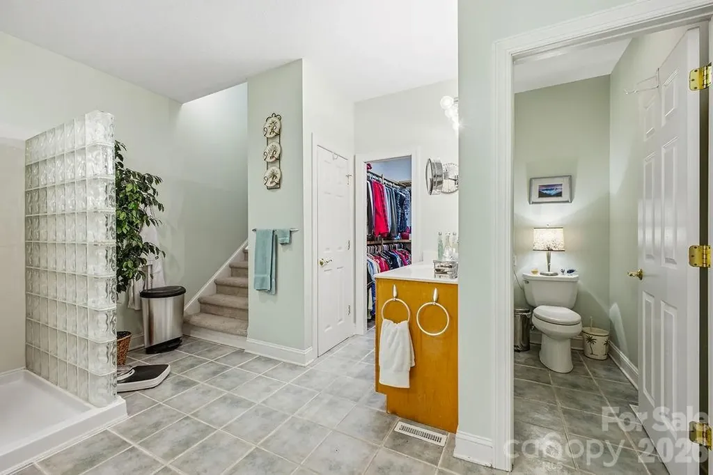 3121 Cove Loop Road Hendersonville NC 28739