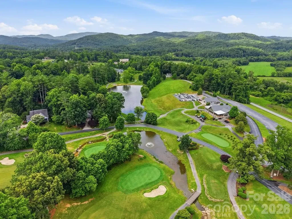 3121 Cove Loop Road Hendersonville NC 28739