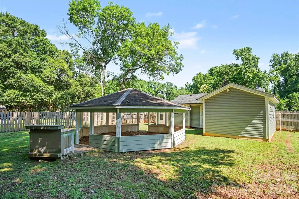 1101 Choyce Avenue Charlotte NC 28217
