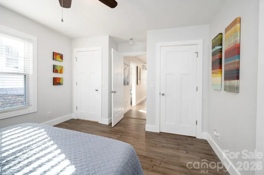 18 Oteen Park Place Asheville NC 28805