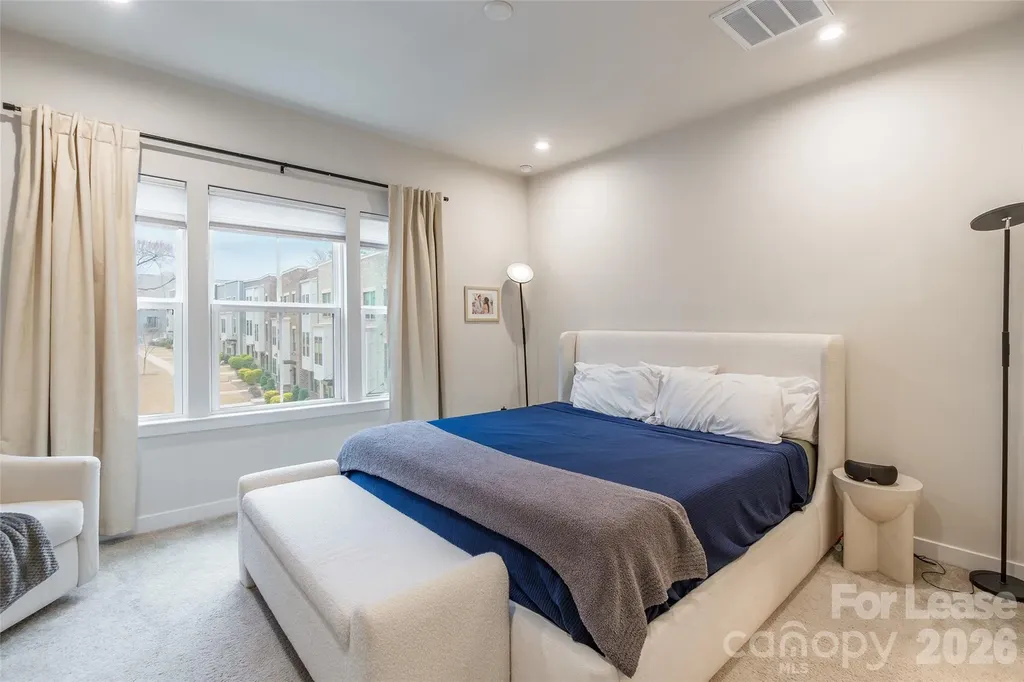 924 Broad River Lane Charlotte NC 28211
