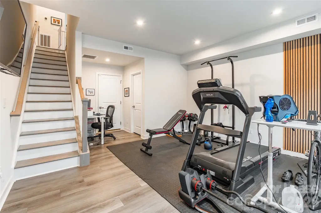 924 Broad River Lane Charlotte NC 28211