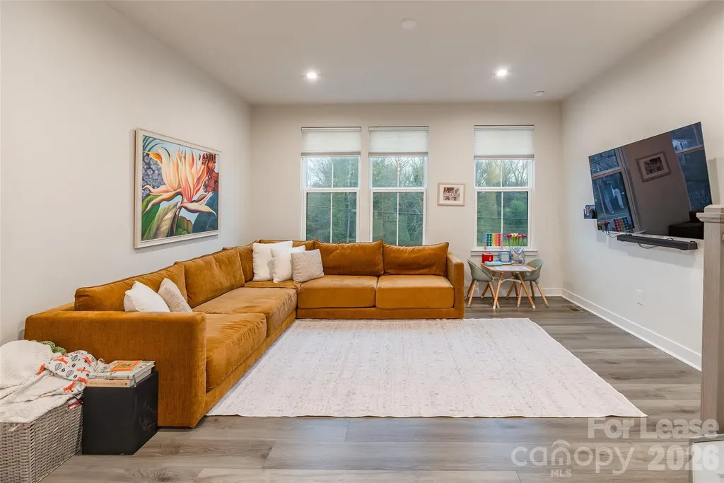 924 Broad River Lane Charlotte NC 28211