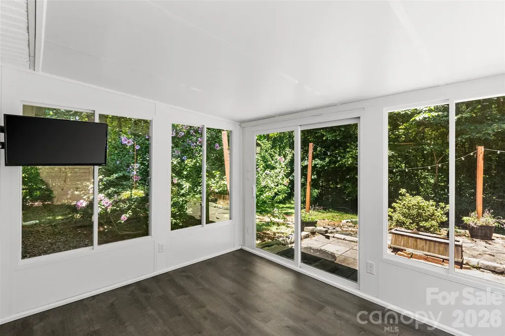 1303 Long Grass Court Charlotte NC 28216