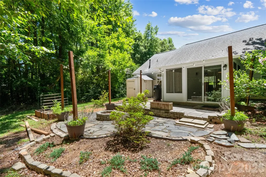 1303 Long Grass Court Charlotte NC 28216