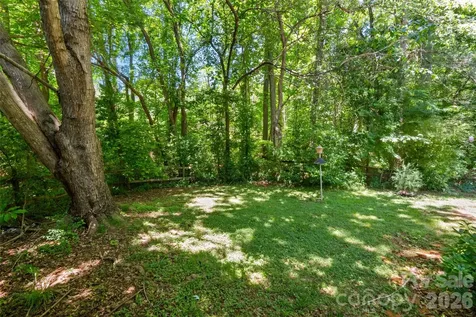1303 Long Grass Court Charlotte NC 28216