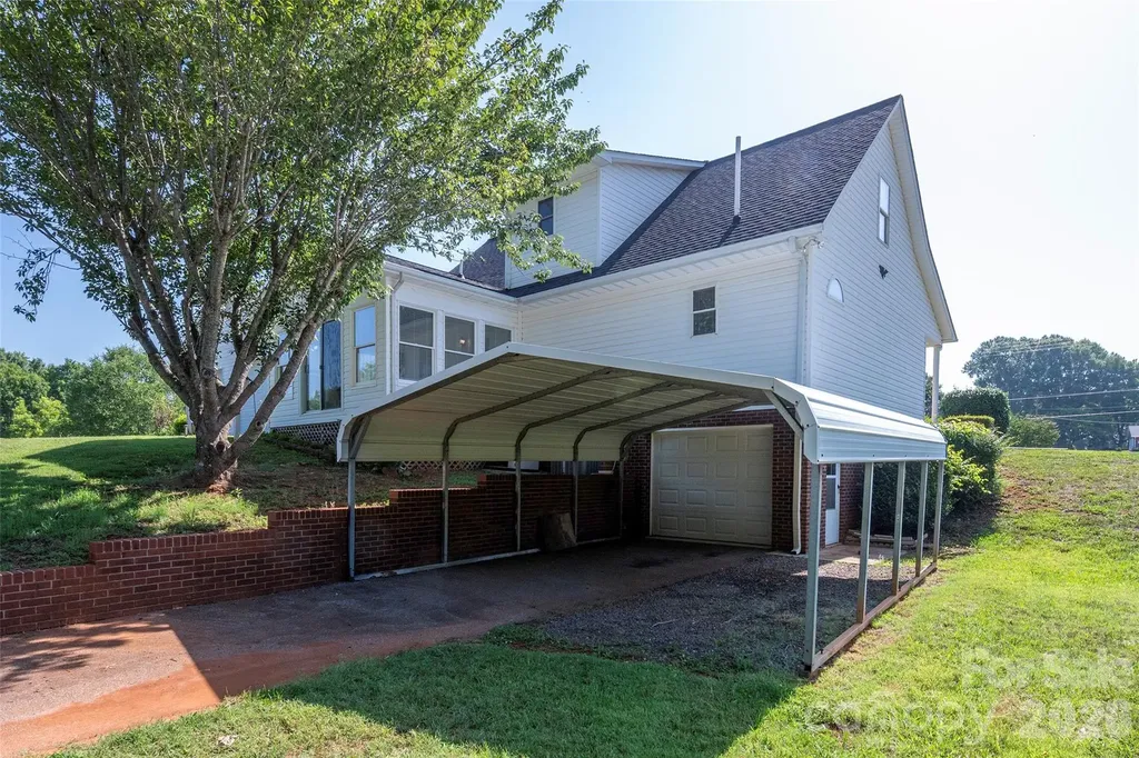 1630 Yadkin Valley Road Advance NC 27006