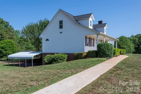 1630 Yadkin Valley Road Advance NC 27006