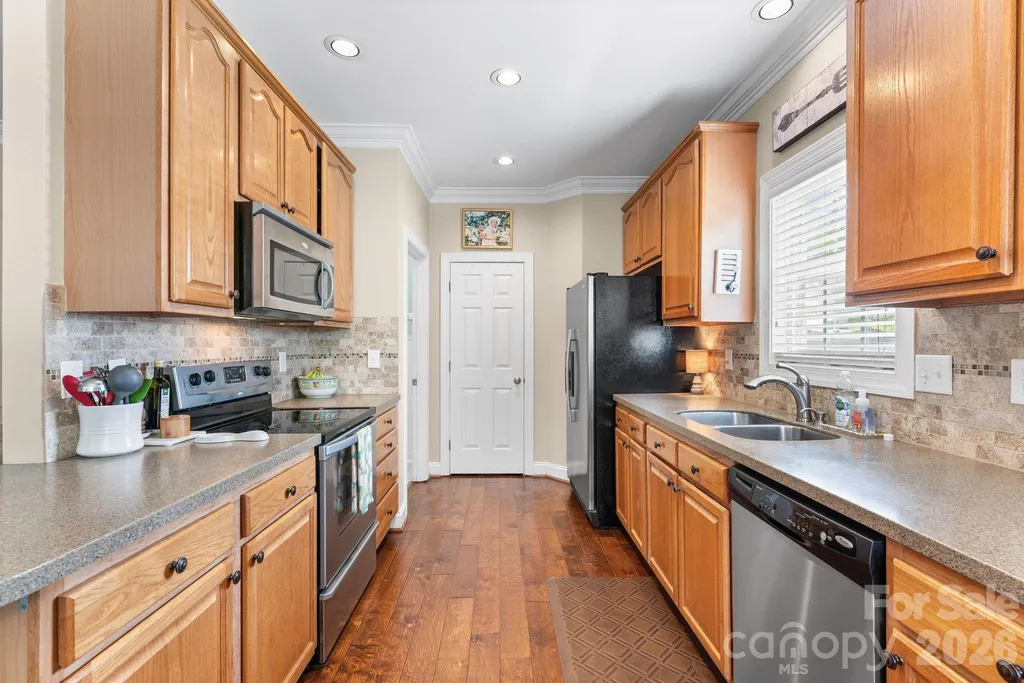 1900 Austin Place Lane Winston Salem NC 27127