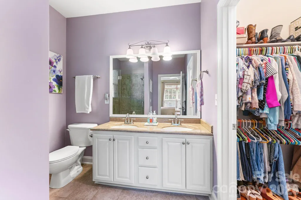 1900 Austin Place Lane Winston Salem NC 27127