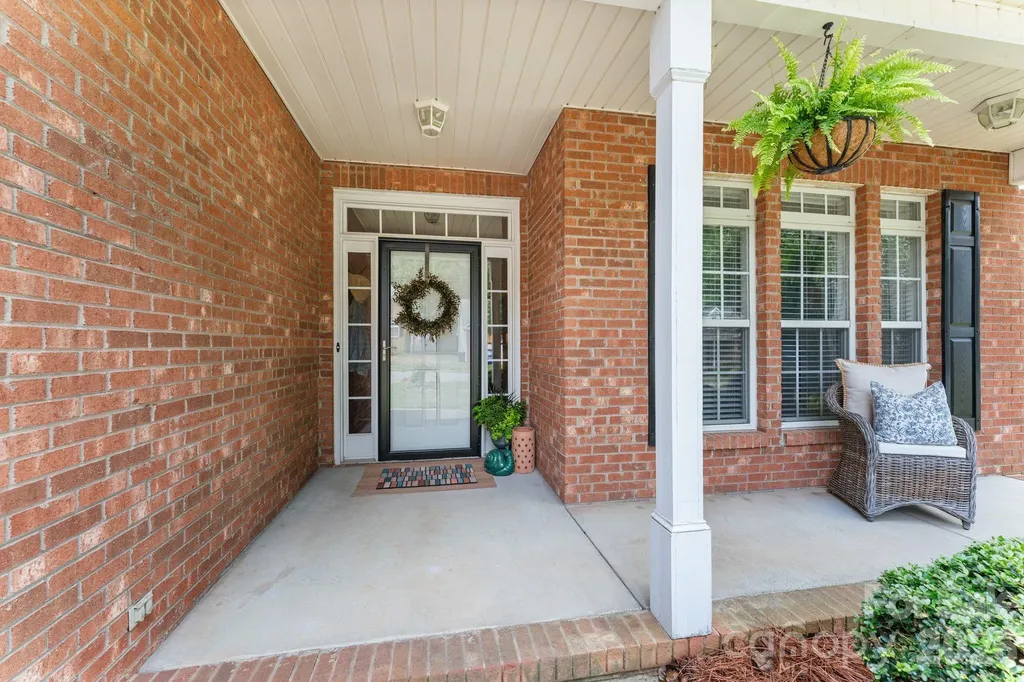 1900 Austin Place Lane Winston Salem NC 27127