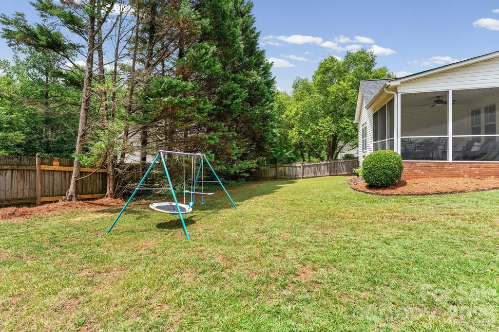 1900 Austin Place Lane Winston Salem NC 27127