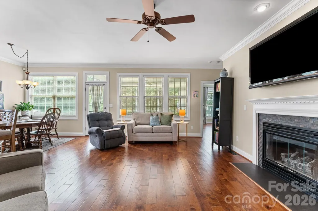 1900 Austin Place Lane Winston Salem NC 27127